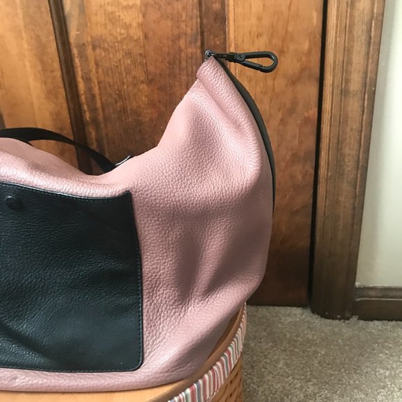 Michael Kors Colgate XL Mauve & Black Pebbled Leather Grab Bag - Picture 11 of 16